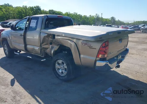 2005 Toyota Tacoma Prerunner V6 z USA, uszkodzony, nr VIN 5TETU62N35Z025107